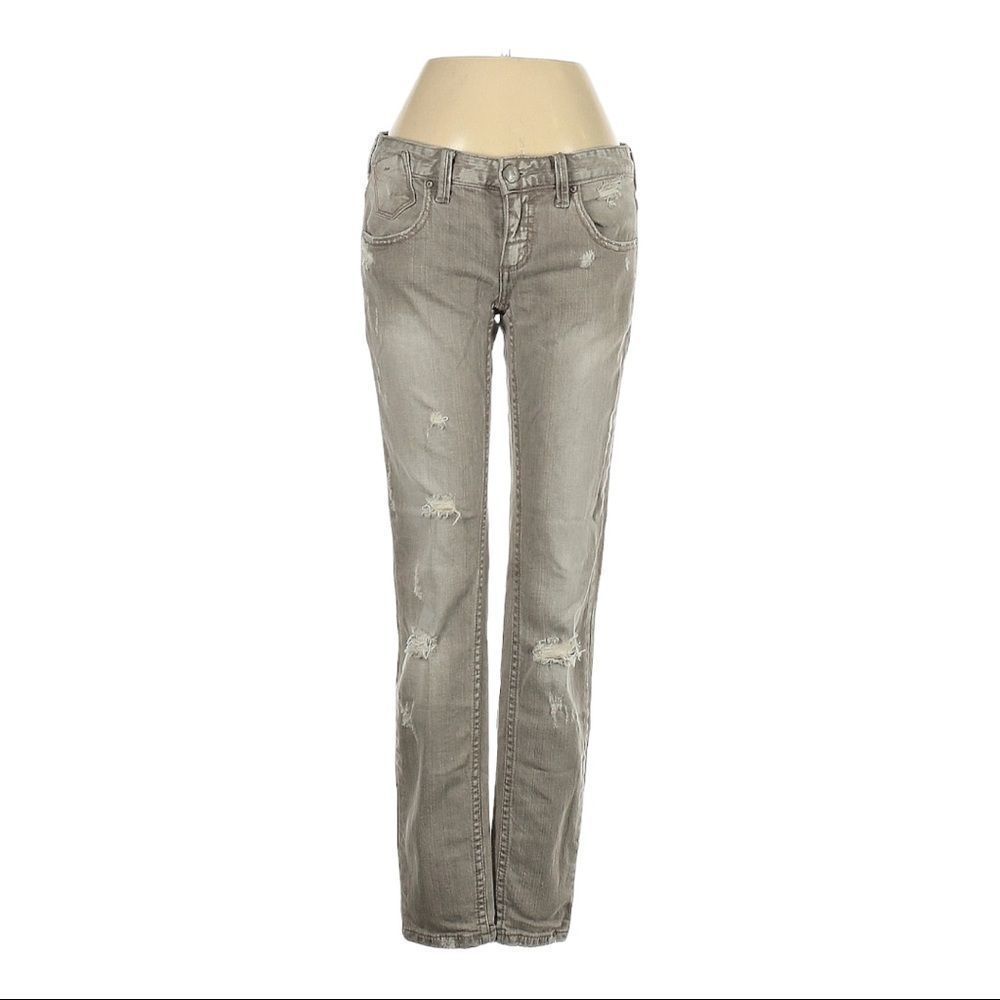 Free People | Gray Wash Distressed Low Rise Rise Straight Leg Jeans | 26